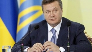Янукович призвал страну бороться с ксенофобией