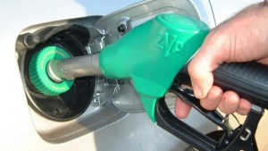 Цены на автозаправках Коломойского обвалили рынок топлива