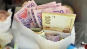 Стабильный курс гривни повысил доверие граждан к национальной валюте