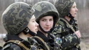 В украинскую армию отказываются принимать женщин