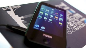 Samsung представил смартфон с новой операционной системой