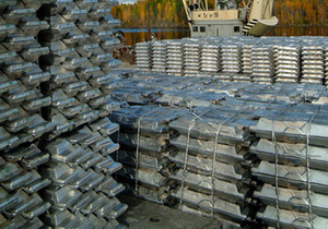 Прибыль крупнейшего российского производителя алюминия сократилась почти в 7 раз