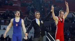 Павел Олейник занял первое место на чемпионате Европы по вольной борьбе