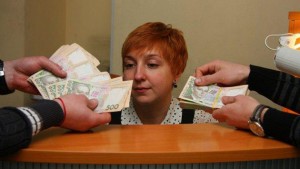 Украинских миллионеров могут обложить 20%-ным пенсионным сбором