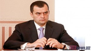 Глава МВД отчитался в Раде: “Румын” задержан, владелец БТР отделался штрафом