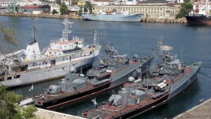 Россия заявила, что Черноморский флот в Крыму надолго