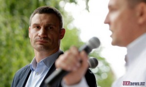 Почему Кличко не помогает Украине встать