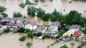 Эвакуация в Венгрии продолжается, уровни воды бьют рекорды