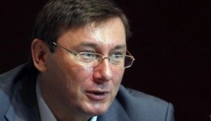Суд стал на сторону Луценко в споре с пенитенциариями
