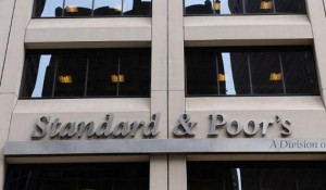 S&P дало трехлетний прогноз по курсу гривны