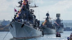 Яценюк: В Крыму должен базироваться только украинский флот