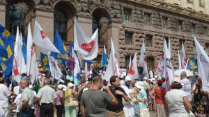 Оппозиция мечтает о новой революции в Киеве