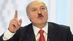 Лукашенко решил конфисковывать машины у пьяных водителей