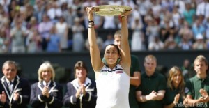 Французская теннисистка выиграла “Уимблдон”