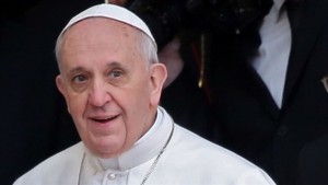 Папа Римский защищает геев, но считает однополые браки деградацией
