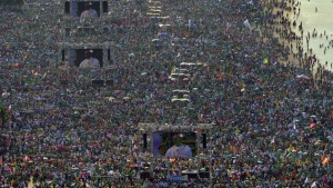 Папа Римский собрал на пляже в Рио 3 млн католиков