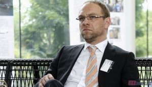 Власенко обсуждает с немецкими врачами все возможные варианты лечения Тимошенко