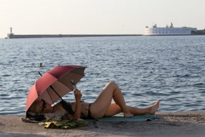 Пляжи Севастополя закроют из-за немецкой авиабомбы