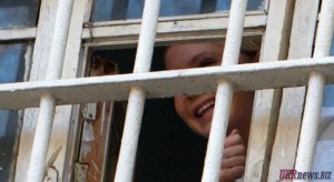 Юлию Тимошенко можно лечить за границей только с другими осужденными