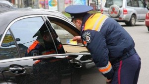 Украинцы уклоняются от штрафов ГАИ с помощью липовых «корочек»