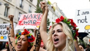 Во Франции судят активисток Femen
