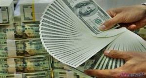 НБУ разъяснит жесткие ограничения по продаже валюты, обещая не делать резких шагов