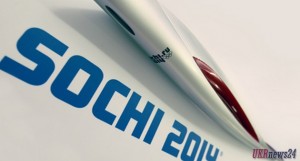 России официально передали олимпийский огонь