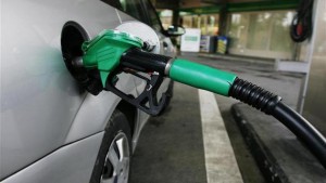 Автолюбителям на заметку: цены на топливо снижаются