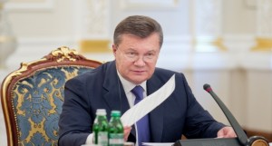 Янукович собрался объяснить украинцам, куда и зачем движется страна