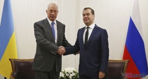 Сегодня Азаров поговорит с Медведевым