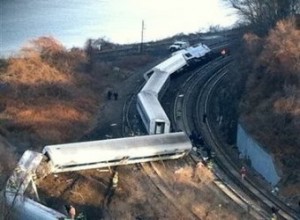 Крушение поезда в Нью-Йорке: 4 погибших, свыше 60 раненых (+Видео, +Фото)