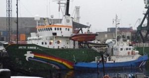 Активистам Greenpeace с Arctic Sunrise разрешили покинуть Россию