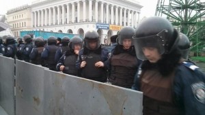 МВД: В массовых акция на Майдане участвуют около 5000 человек
