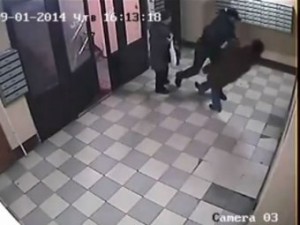 В России жестоко избили и ограбили двух старушек (+Видео)