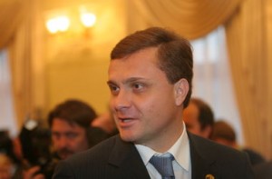 Янукович уволил главу Администрации президента Сергея Левочкина