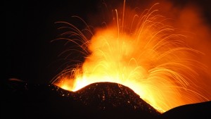 Извержение вулкана: как это происходит. +ФОТО