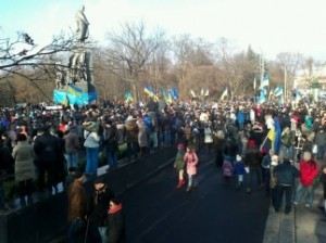 На месте Евромайдана в Харькове проходит митинг в поддержку Януковича