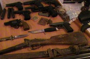 Контрабандисты везут в Киев шпионские устройства и оружие