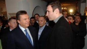 Чего ожидают от Кличко во время дебатов с Януковичем?
