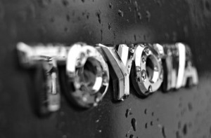 Toyota возобновляет работу в Украине