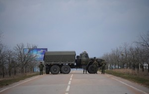 Российские военные в Крыму вывозят оружие из двух воинских частей – СМИ