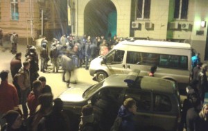 В результате перестрелки в Харькове погибли два человека, тяжело ранен милиционер