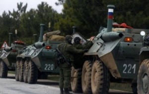 Российские военные выставили блокпост с 4 БТРами в Херсонской области