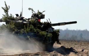 Как жители Донбасса реагируют на украинские танки (+Видео)