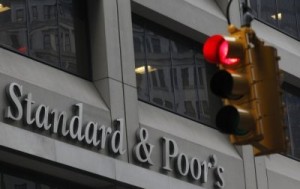Агентство S&P понизило рейтинги Газпрома, ЛУКОЙЛа и РЖД