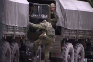 В Крыму военные заняли Кировский аэродром