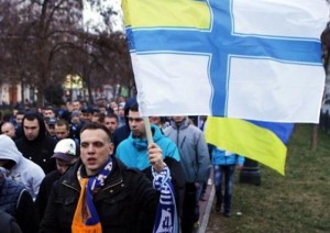 Ультрас “Днепра” и “Севастополя” провели марш против отделения Крыма