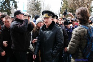 Командующий ВМС Украины временно задержан прокуратурой