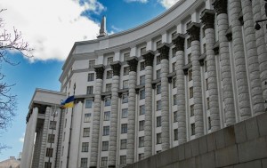 Кабмин принял программу защиты малообеспеченных украинцев