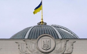 В Раду внесен законопроект о введении ЧП на востоке Украины